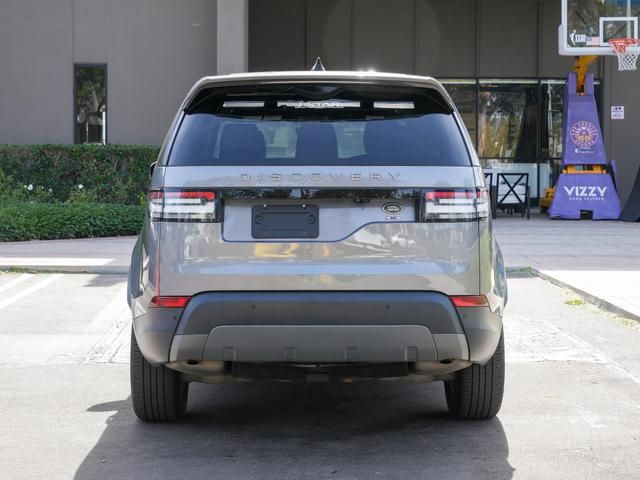 2020 Land Rover Discovery SE