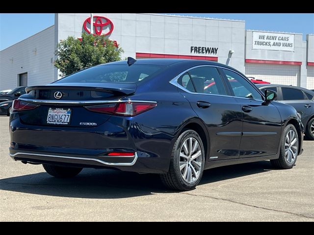 2020 Lexus ES 300h