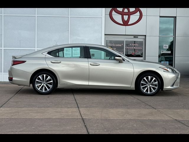 2020 Lexus ES 300h