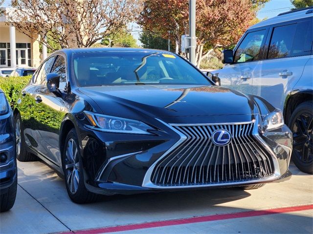 2020 Lexus ES 300h