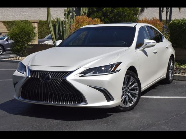 2020 Lexus ES 300h