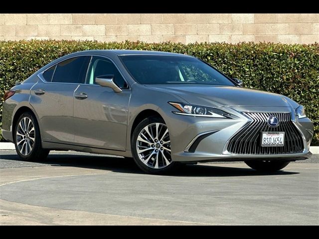 2020 Lexus ES 300h