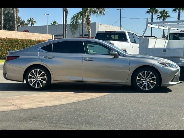 2020 Lexus ES 300h