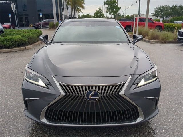 2020 Lexus ES 300h