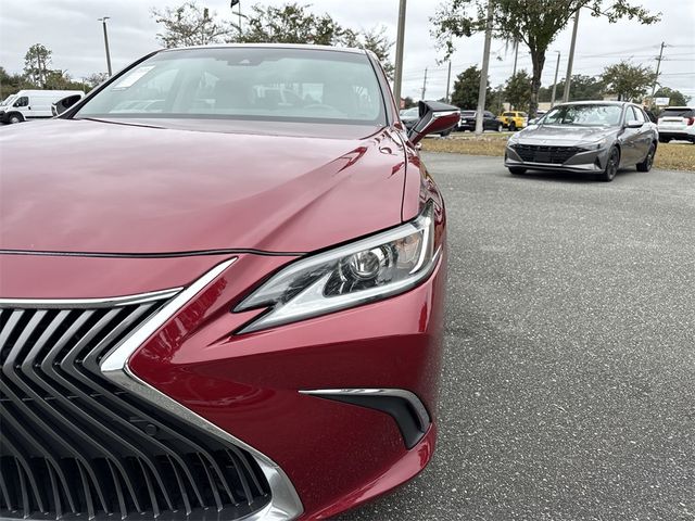 2020 Lexus ES 300h