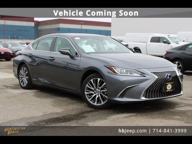 2020 Lexus ES 300h