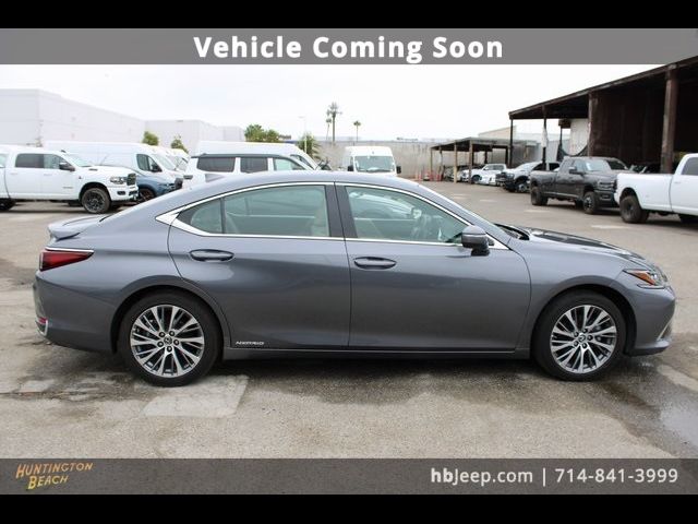 2020 Lexus ES 300h