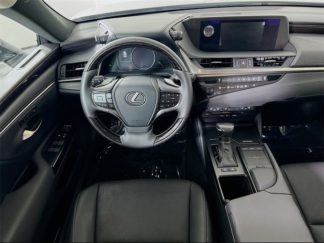 2020 Lexus ES 300h