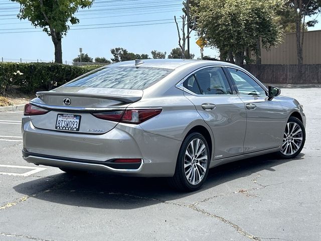 2020 Lexus ES 300h