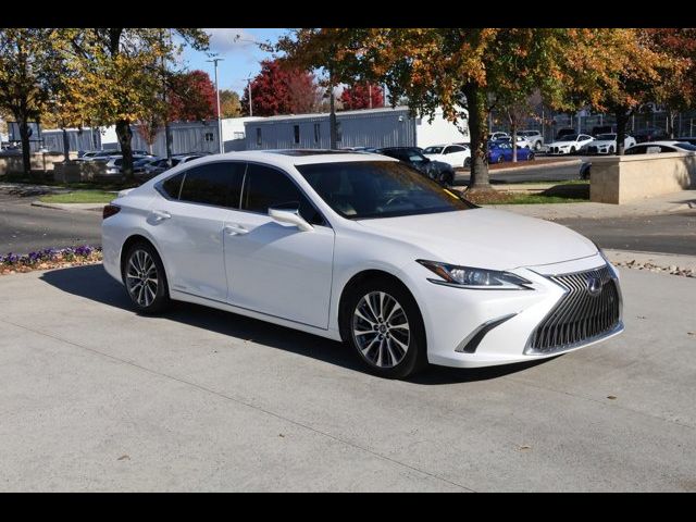 2020 Lexus ES 300h