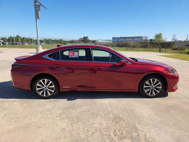 2020 Lexus ES 300h