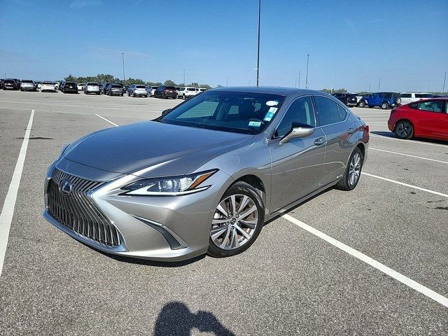 2020 Lexus ES 300h