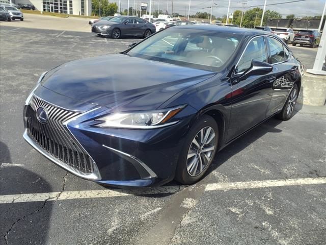 2020 Lexus ES 300h