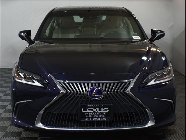 2020 Lexus ES 300h Luxury