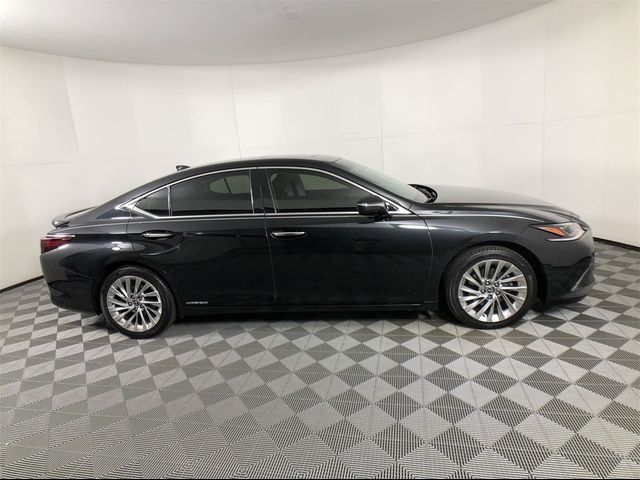 2020 Lexus ES 300h Luxury