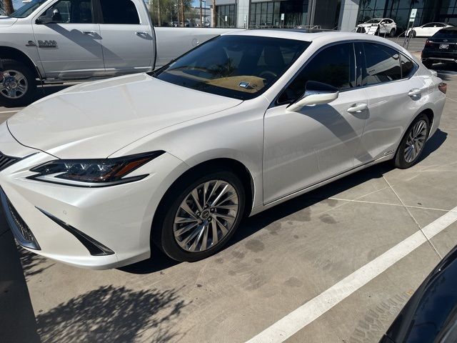 2020 Lexus ES 300h Luxury