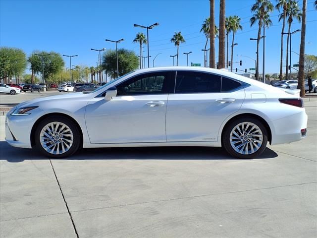 2020 Lexus ES 300h Luxury