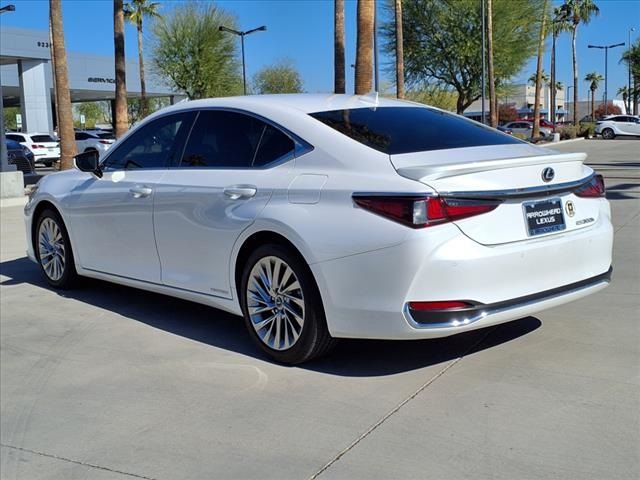 2020 Lexus ES 300h Luxury