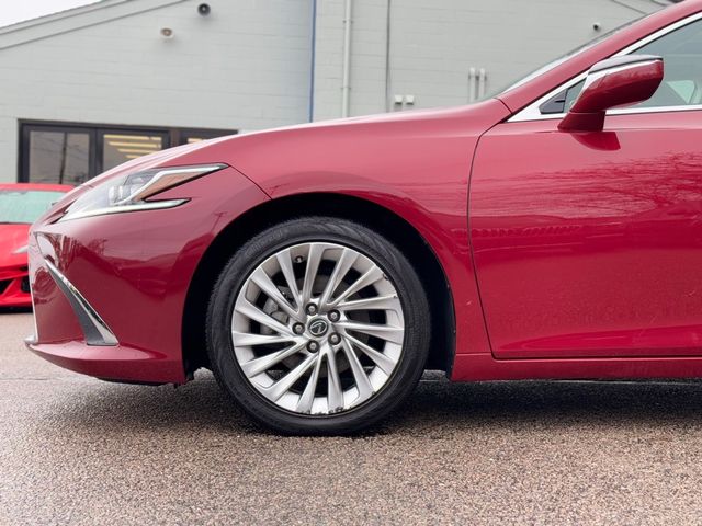 2020 Lexus ES 300h Luxury