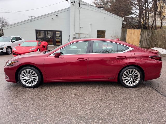 2020 Lexus ES 300h Luxury