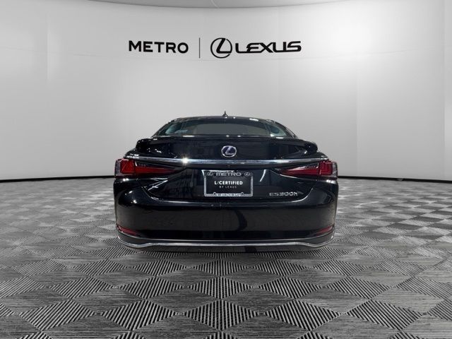 2020 Lexus ES 300h Ultra Luxury