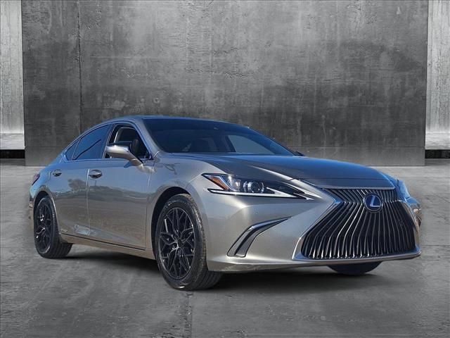 2020 Lexus ES 300h