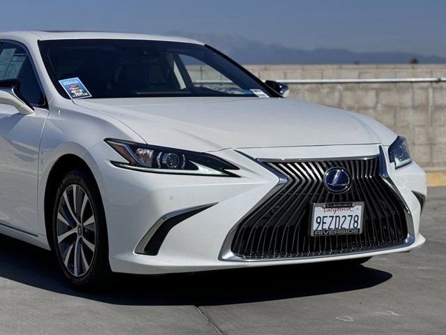 2020 Lexus ES 300h