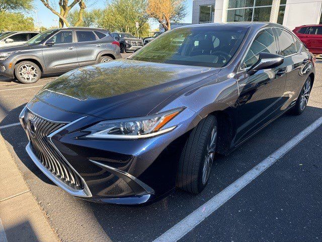 2020 Lexus ES 300h