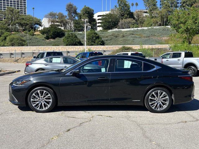 2020 Lexus ES 300h