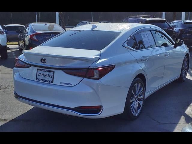 2020 Lexus ES 300h