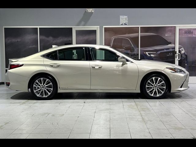 2020 Lexus ES 300h