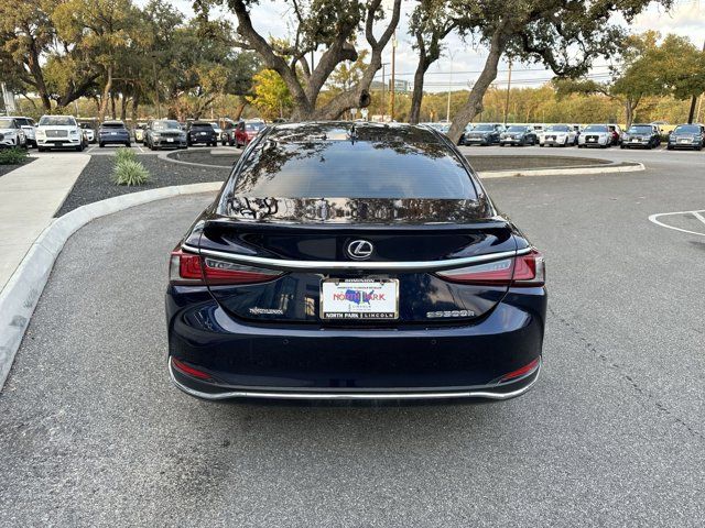 2020 Lexus ES 300h