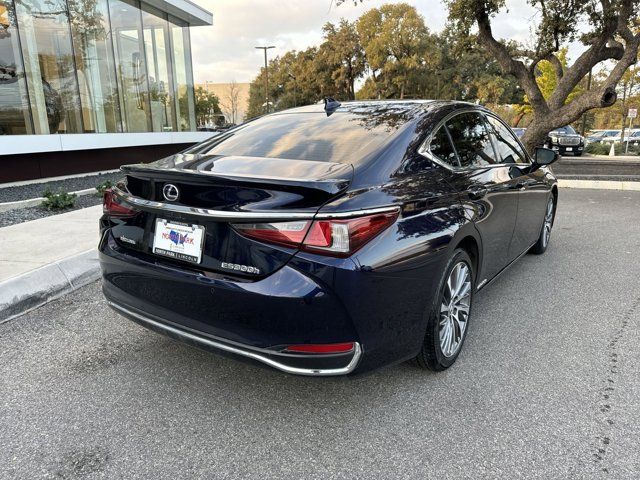 2020 Lexus ES 300h