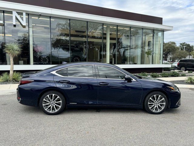 2020 Lexus ES 300h