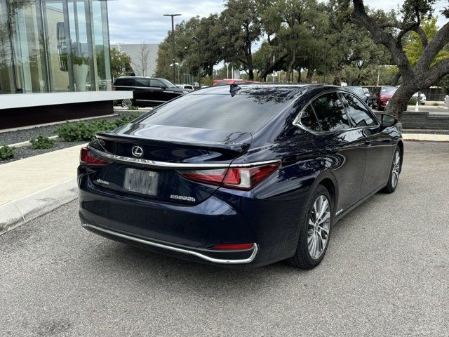 2020 Lexus ES 300h