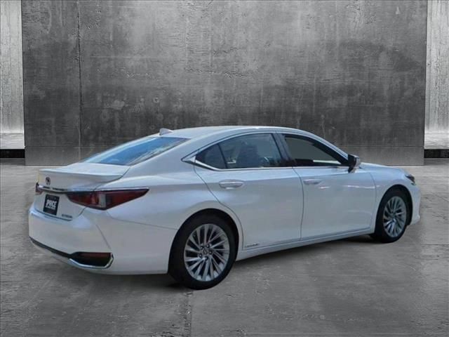 2020 Lexus ES 300h Luxury