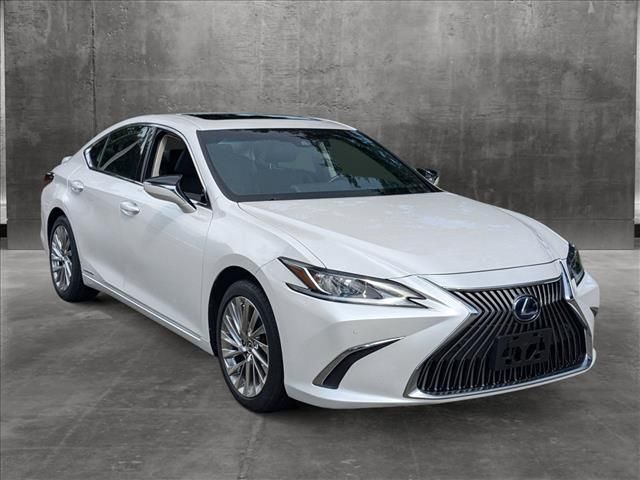 2020 Lexus ES 300h Luxury