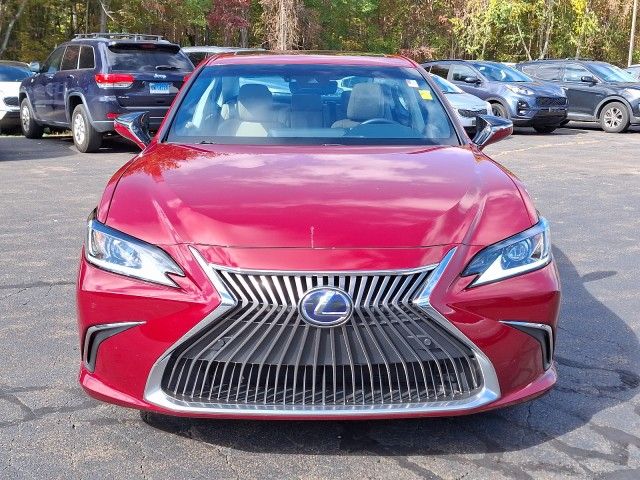 2020 Lexus ES 300h Luxury