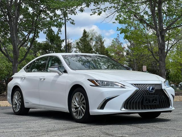2020 Lexus ES 300h Luxury