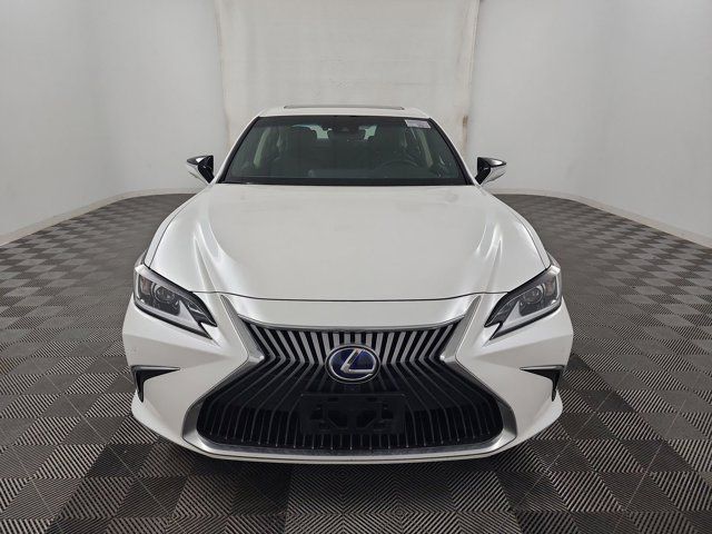 2020 Lexus ES 300h Ultra Luxury