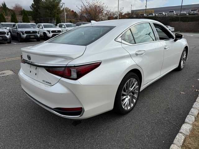 2020 Lexus ES 300h Luxury