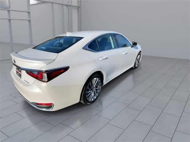 2020 Lexus ES 300h Luxury