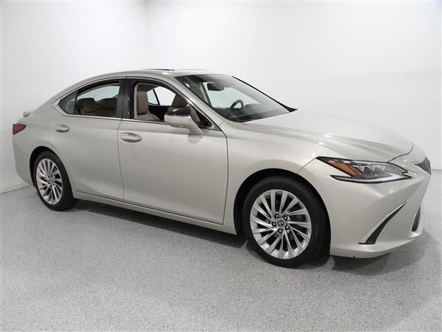 2020 Lexus ES 300h Luxury