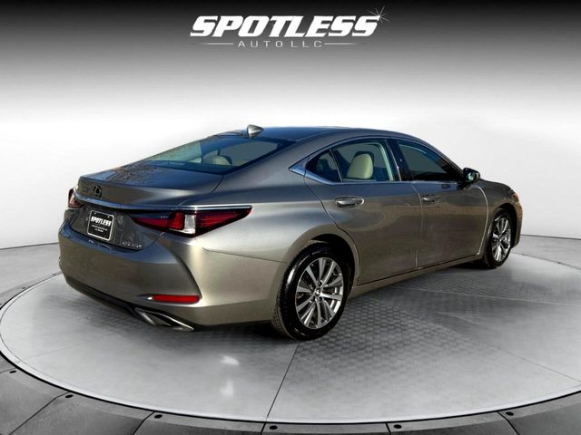 2020 Lexus ES 