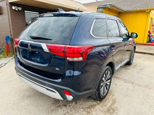 2020 Mitsubishi Outlander SE