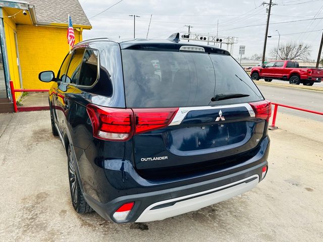 2020 Mitsubishi Outlander SE