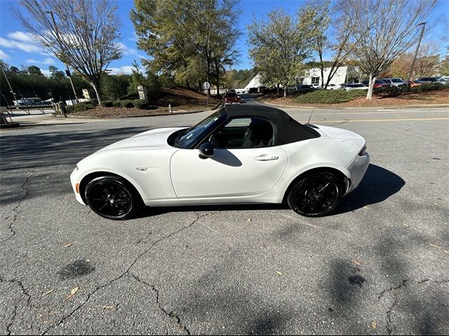 2020 Mazda MX-5 Miata Sport