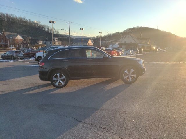 2020 Mercedes-Benz GLC 300