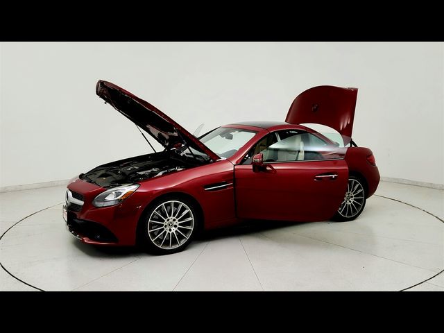 2020 Mercedes-Benz SLC 300