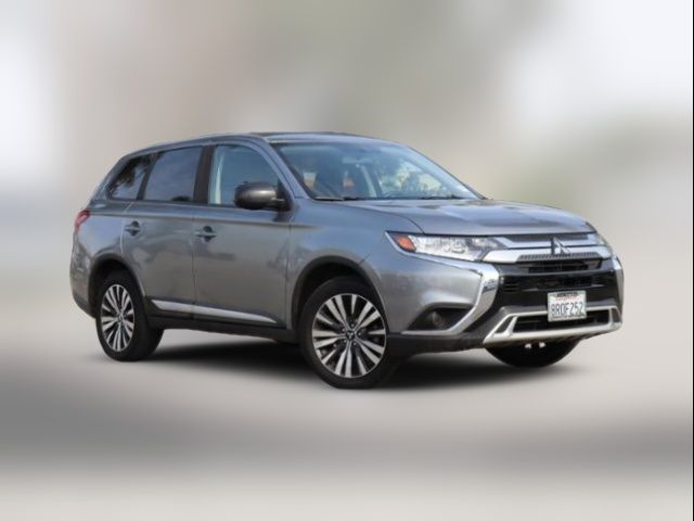 2020 Mitsubishi Outlander ES